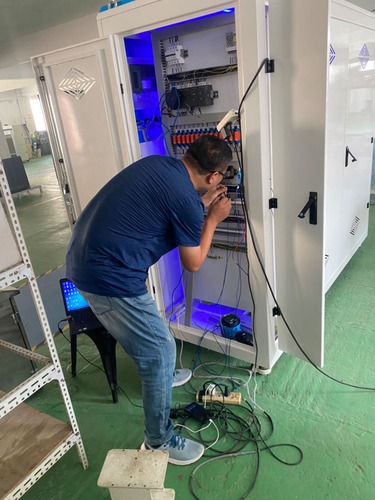 Fejlretning af elektrisk styreskab Electric control cabinet debugging