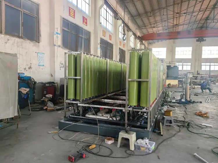 Diseño del sistema de ósmosis inversa y flujo de agua