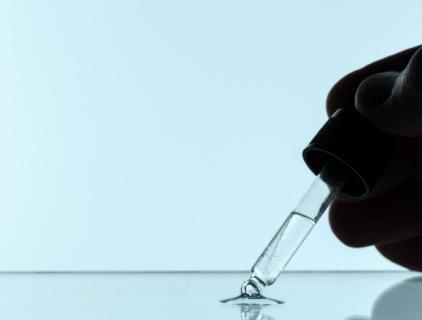 Kan HOCl og Benzoylperoxid blandes?