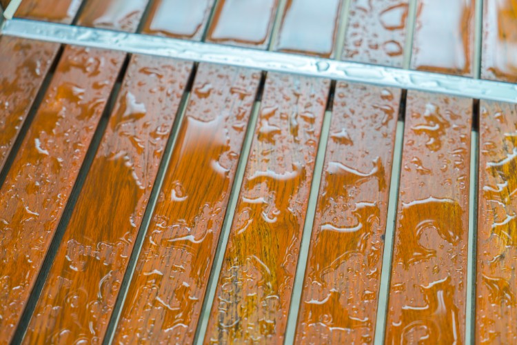 Güverte Temizleme Sırları Ortaya Çıktı Güverte Temizleme Sırları Ortaya Çıktı