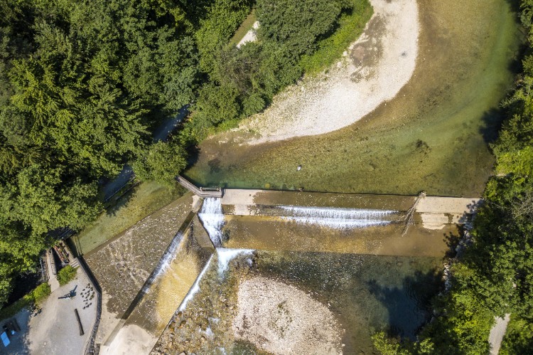 Comment les usines de traitement des eaux affectent-elles l'environnement