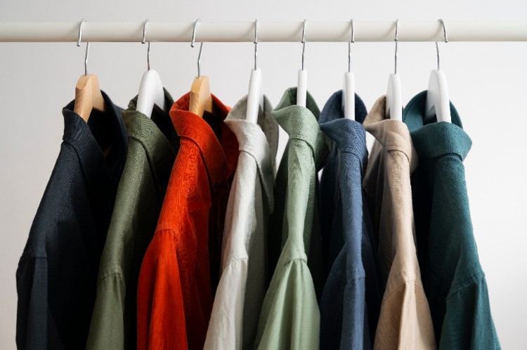 กรดไฮโปคลอรัสจะทำให้เสื้อผ้าของคุณฟอกสีหรือไม่? มาดูกัน! กรดไฮโปคลอรัสจะทำให้เสื้อผ้าของคุณฟอกสีหรือไม่? มาดูกัน!