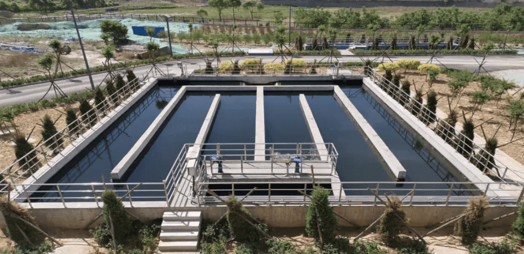 Désinfection d'une station d'épuration Disinfection of sewage treatment plant